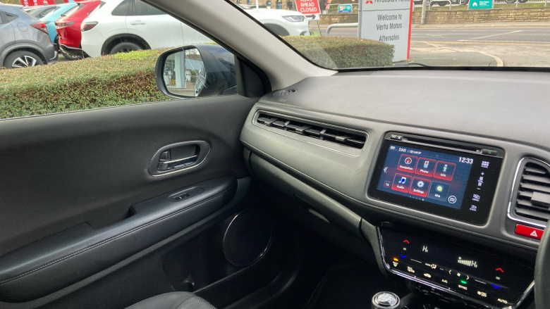 Honda HR-V 1.5 i-VTEC SE Navi 5dr Petrol Hatchback